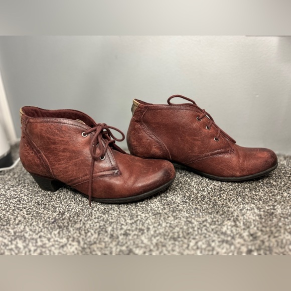 VTG Cobb Hill Distressed Red Leather Booties - Picture 5 of 10